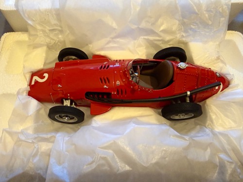 Cmr maserati 250f fangio - cmr, 1/18